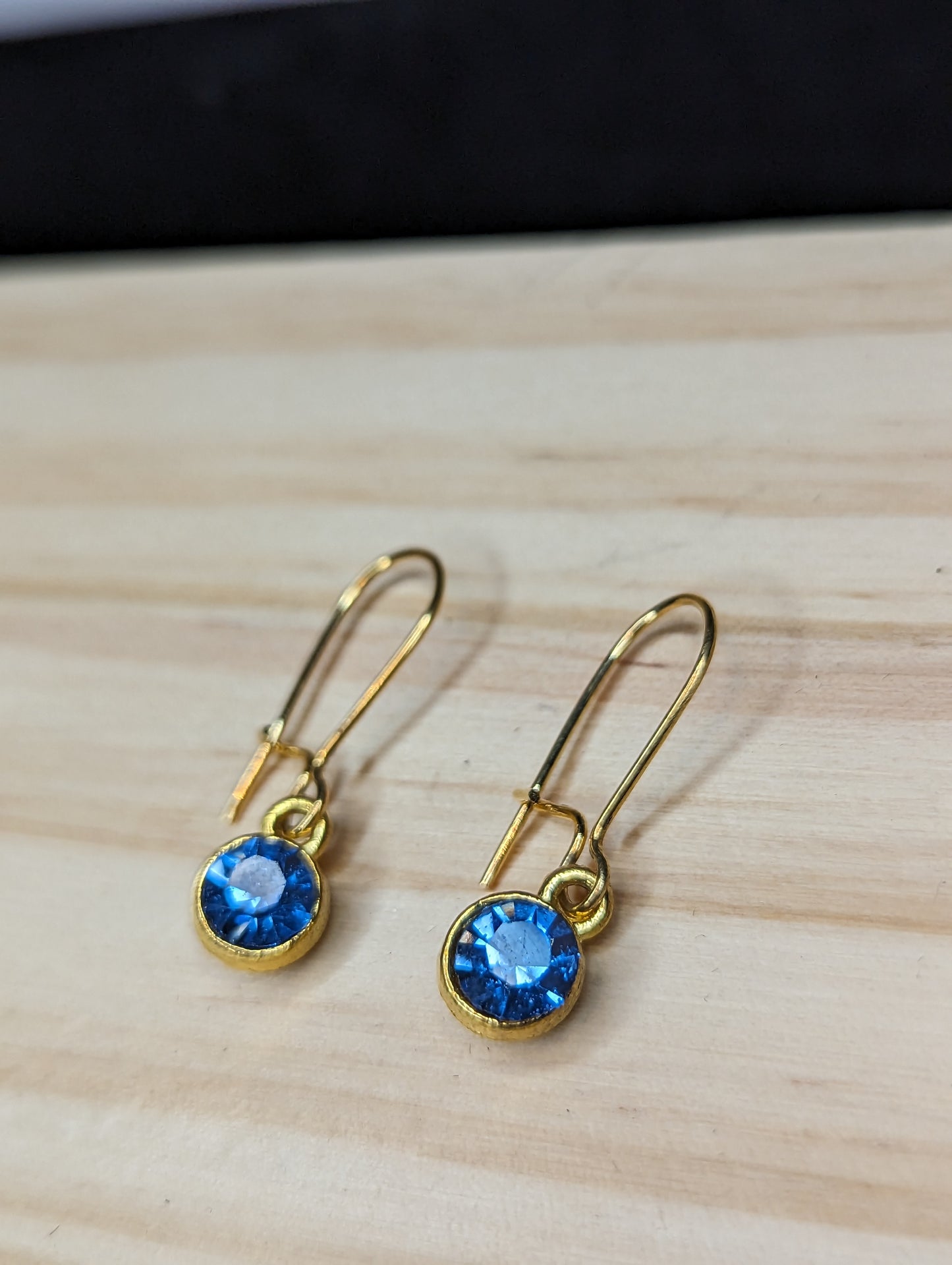 Small Gold earrings image 6