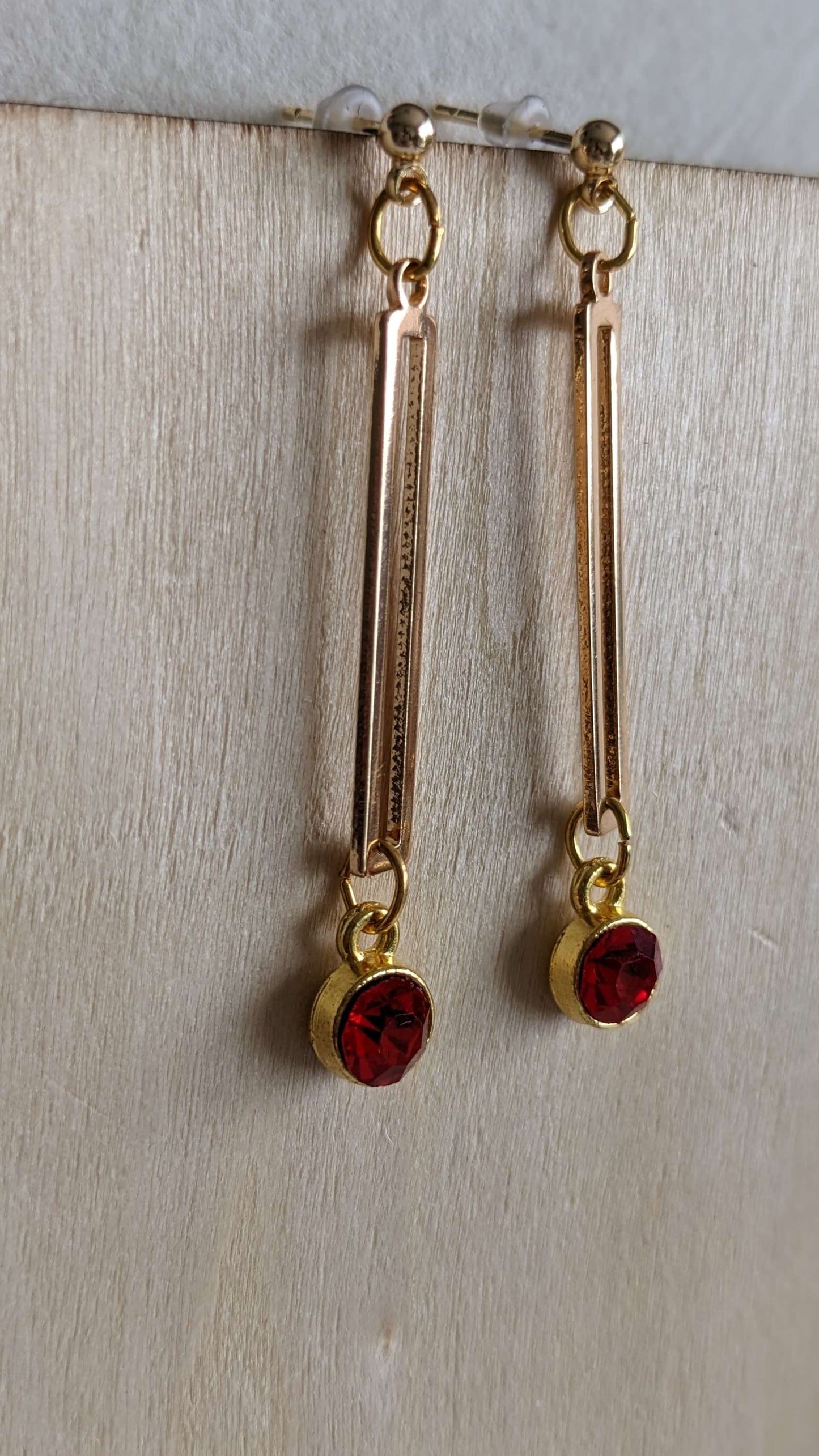 Gold Drop Red image 2