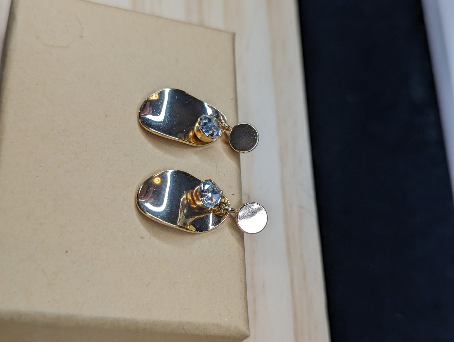 Gold Crinkle Stud image 1