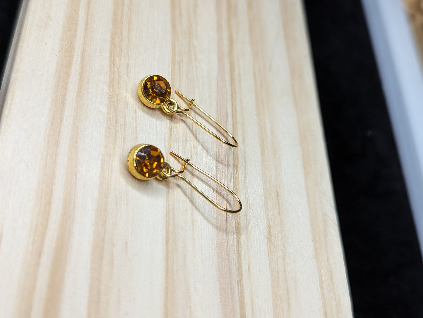 Small Gold earrings image 5