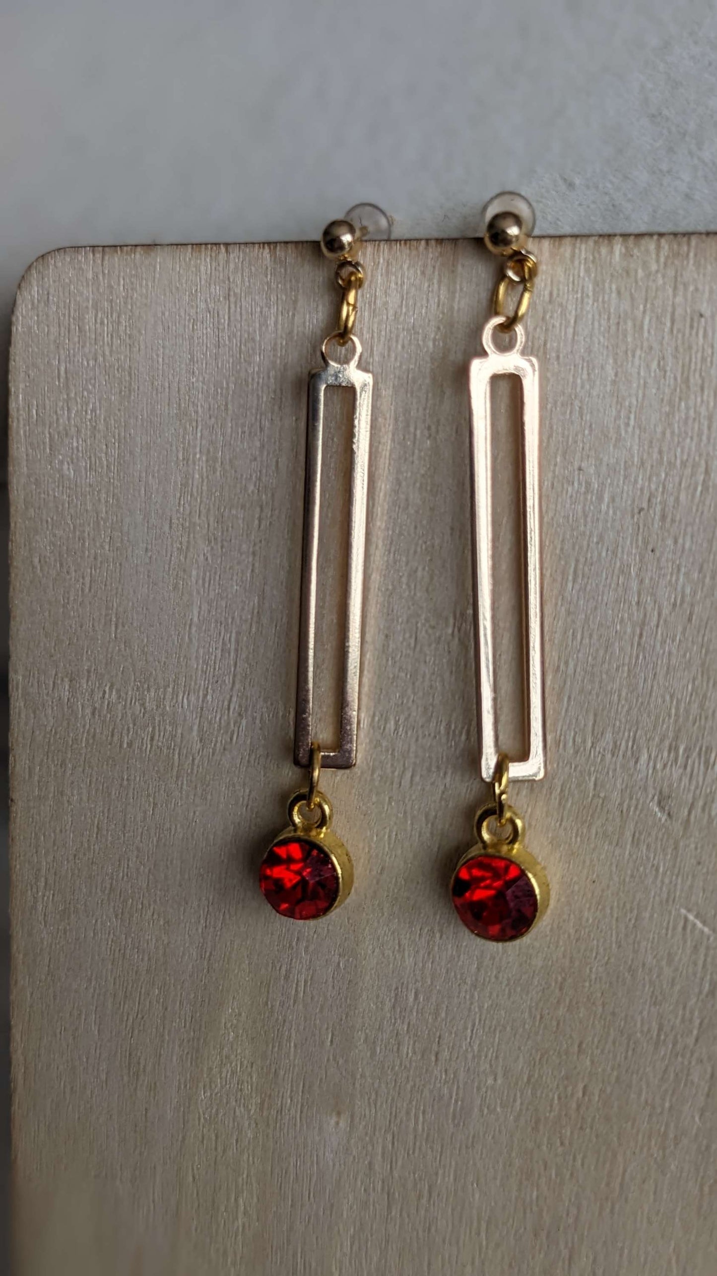 Gold Drop Red image 1