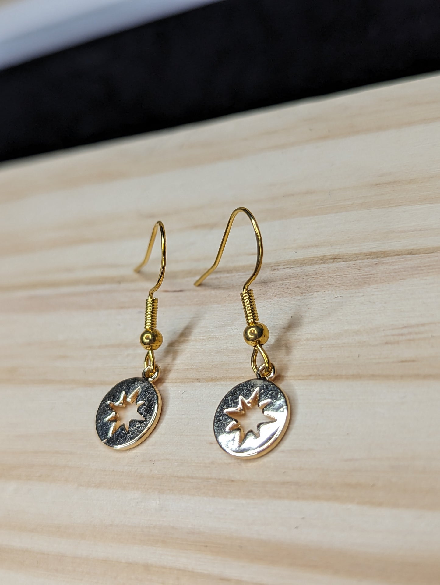 Small Gold Star Earrings image 0