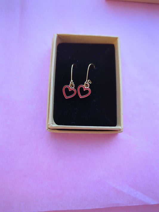 Small stud hearts  image 0